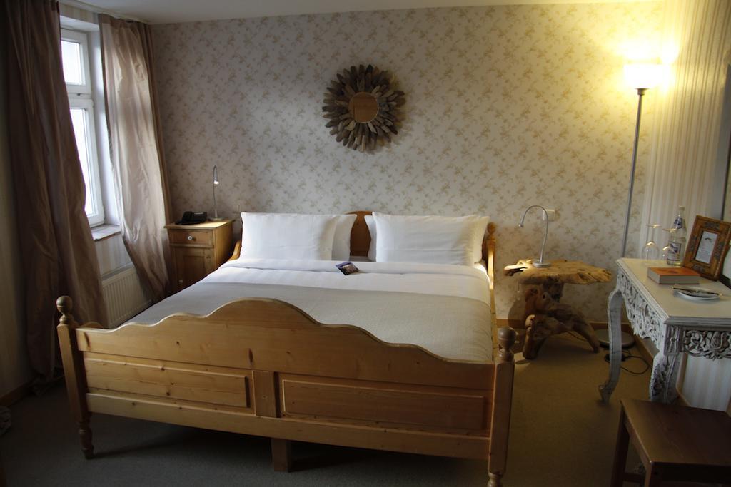 Zur Ewigen Lampe Romantisches Landhotel & Restaurant Nideggen Eksteriør bilde